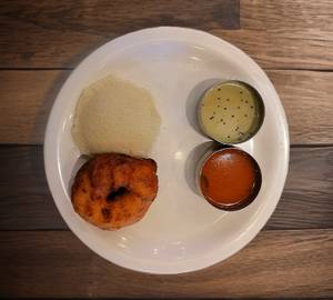 1 idli 1 vada