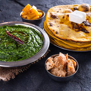 Sarson Ka Saag With Makke Ki Roti