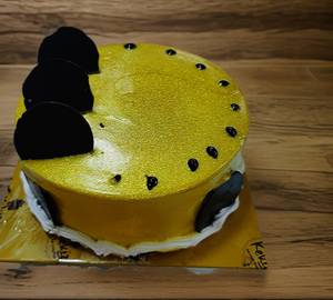 Golden Truffle Cake (Eggless)