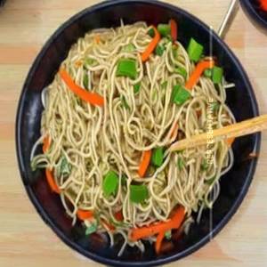 Veg Hakka Noodles