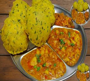 Aloo Ki Sabzi With 4 Methi Poori