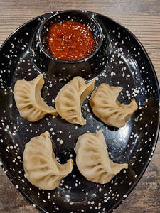Chicken Momos (5 Pcs)