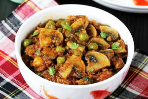 Matar Mushroom Masala