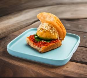 Flavourful Cheesy Vada Pav [1 Piece]