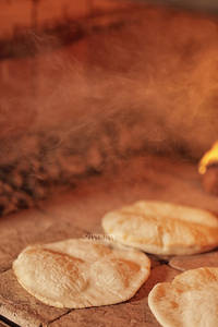 Lebanese Khubz