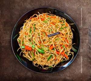Vegetables Schezwan Noodles