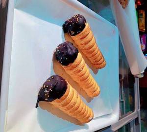 Choco cream roll (1 pcs)