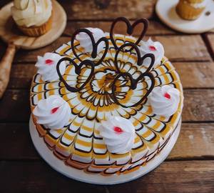 Eggless Butterscotch Cake