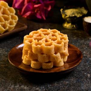 Rose Cookies 1 Packet ( 5 Pcs )