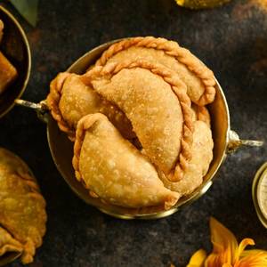 Kariyalu Nuvvulu + Bellam 