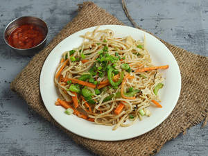 Veg Hakka Noodles