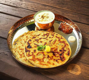 Veg Paneer Paratha With Dahi - Zero Maida