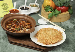 Veg Pan-fried Noodles In Choice Of Sauce