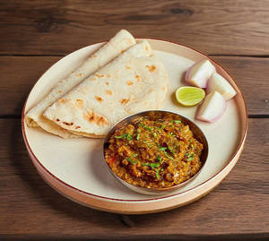 Baingan Bharta With Bhakri