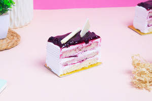 Blueberry Cream Pastry