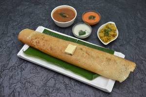 Butter masala dosa