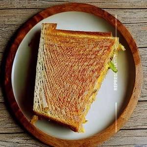 Triple dhamaka sandwich