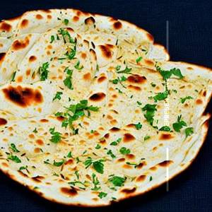 Chilli Garilc Chesse Naan