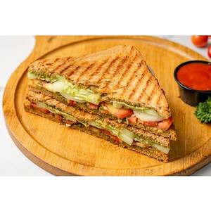 Cucumber & Tomato Sandwich (Veg)