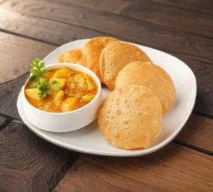 Aloo bhaji Half with 6 puri