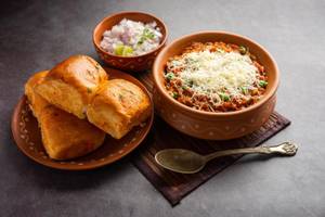 Cheese pav bhaji