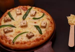 Capsicum and paneer pizza