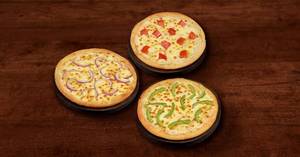 Capsicum Pizza (7 Inches)+ Onion Pizza ( 7 Inches ) +Golden Corn Pizza ( 7 Inches )