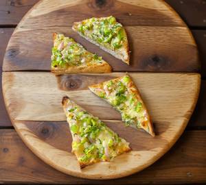 Onion And Capsicum Cheese Italian Toast