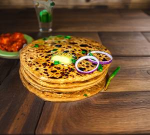 Aloo paratha with pyaaz paratha