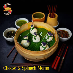 Cheese & Spinach Momo (8 Pc)