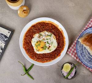 Parsi Style Chicken Keema Pav