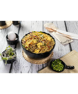 Egg Hakka Noodles
