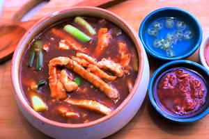 Chicken in Choice of Sauce