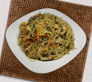 All Meat Hakka Noodles