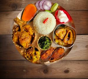 Momo King special thali