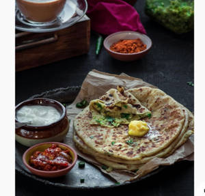 Aloo Matar Paratha 1pc