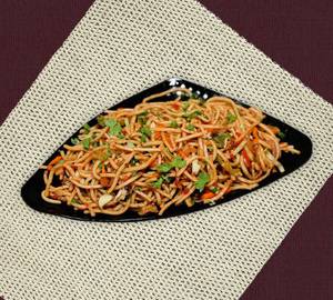 Vej hakka noodles (full)