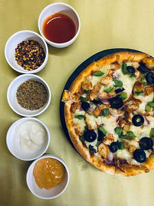 Butter Chikcken Pizza