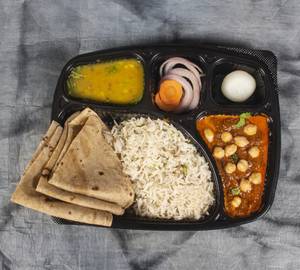Punjabi chhole masala deluxe thali