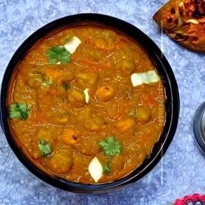 Extra puri dal bedmi