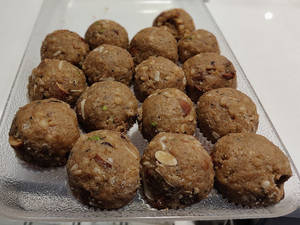 Gund Laddu .