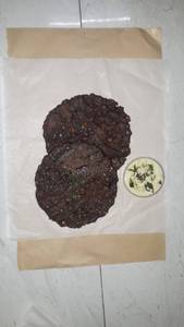 Ragi roti(2pieces)+chutney(100ml)