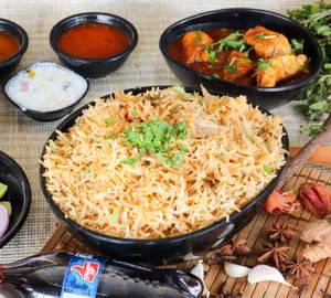 Dum Chicken Biryai Family