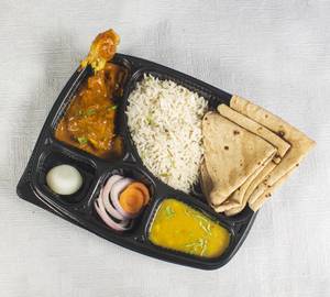 Chicken Masala Deluxe Thali