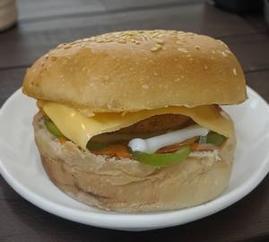 Veg cheese burger
