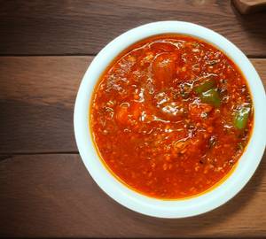 Paneer In Hot Garlic Sauce Gravy