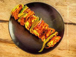 Paneer tandoori roll