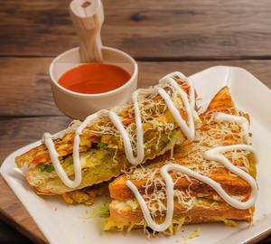 Cheese chutney sandwich