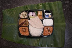 Jowar Roti Lunch Box