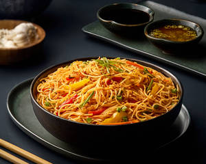 Chilli Garlic Veg Noodles